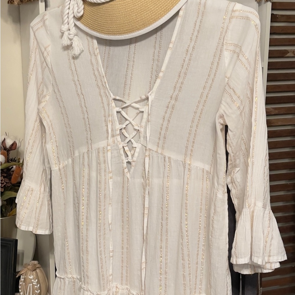 Blue Island White Lace-Up Blouse & Sun N Sand Beach Hat